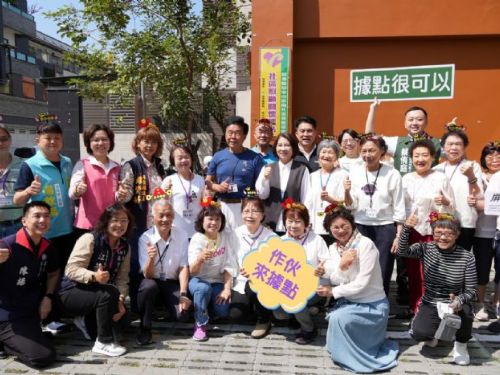 屏東市崇陽里、崇武里社區照顧關懷據點揭牌，促進長輩在地安老